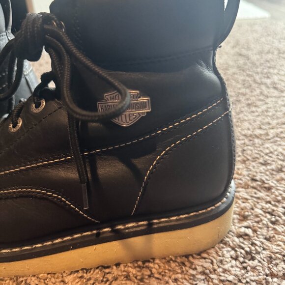 Harley-Davidson-Beau-8-Inch-Wedge-Boot   Used about 5 time like new - Picture 4 of 5